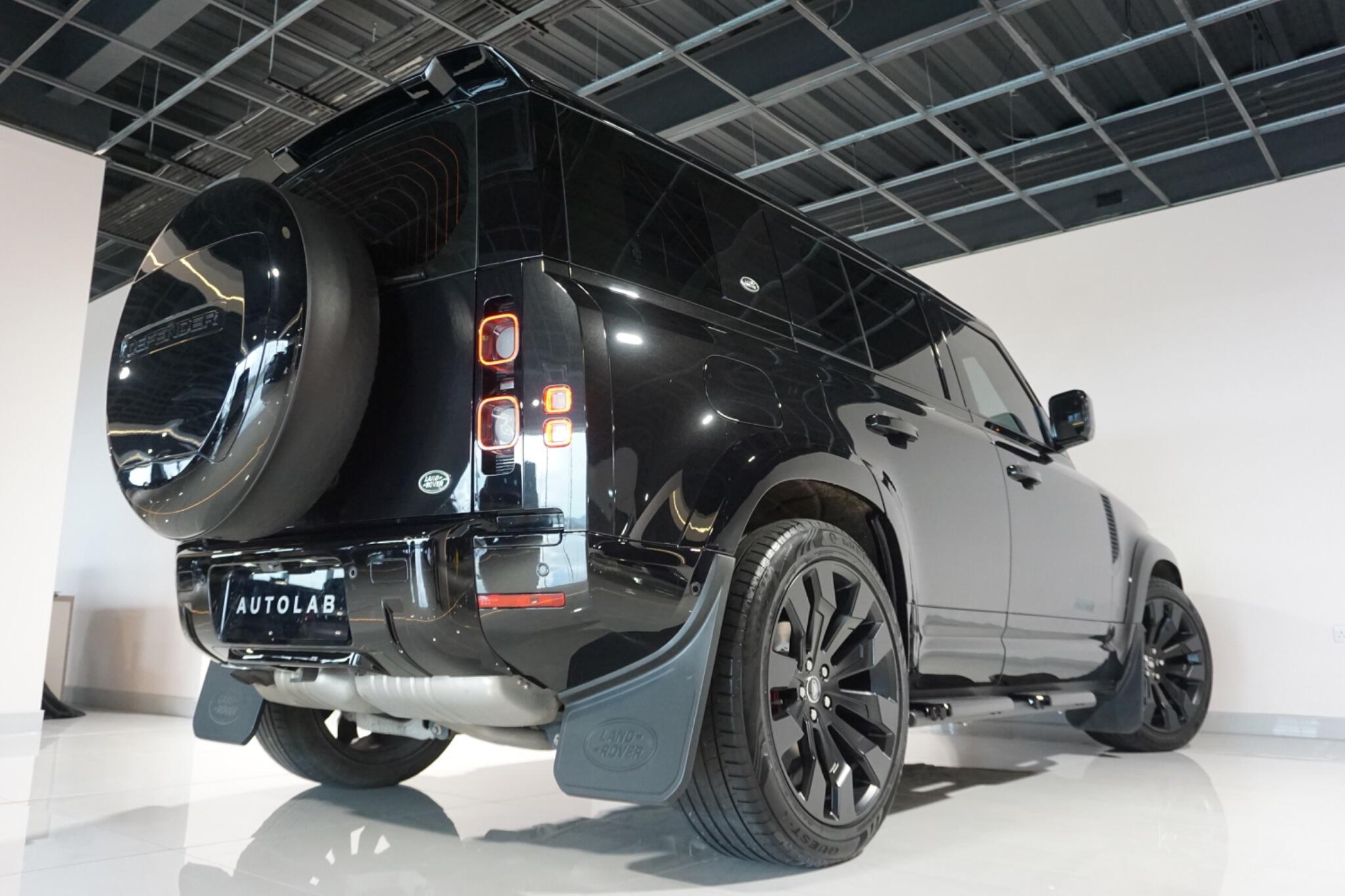 Land Rover Defender 110 3.0 D250 MHEV SE SUV 5dr Diesel Auto 4WD Euro 6 (s/s) (250 ps)